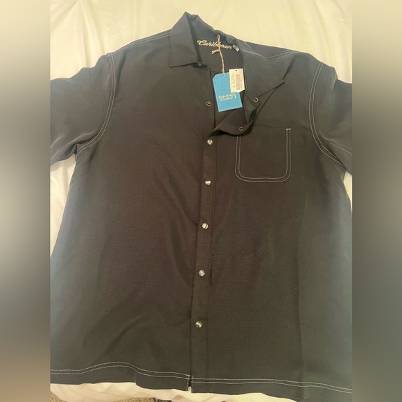 NWT Tommy Bahama Black Casual Button Down Shirt - Picture 1 of 2